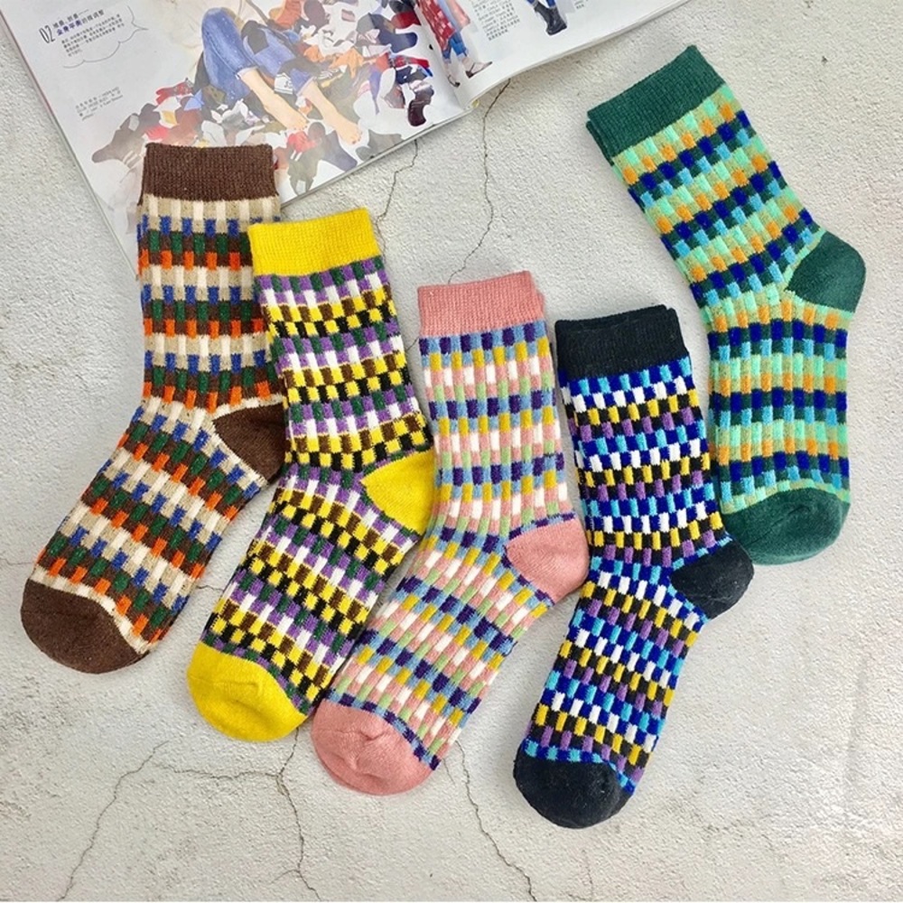 BNWT Vintage Style Women Socks - 5 pairs